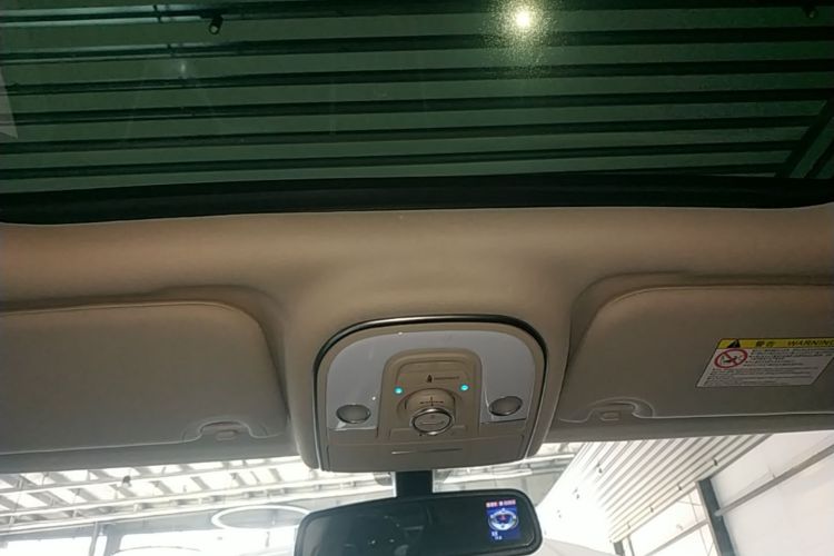 BYD Yuan New Energy 2019 immagine di auto #18
