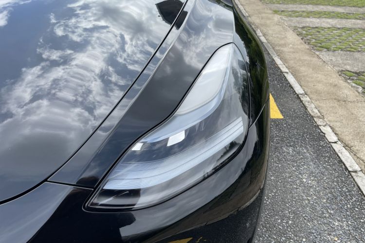 Tesla Model Y 2022 car image #23