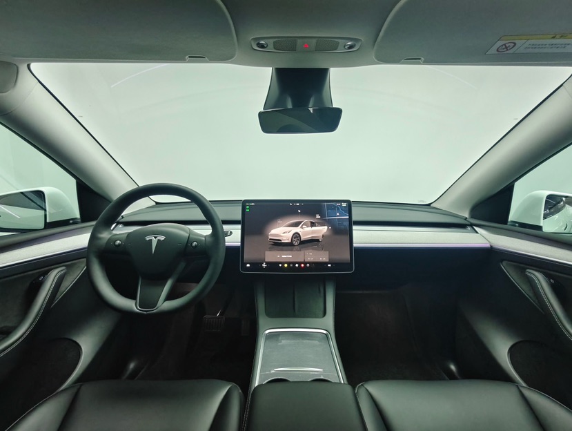 Tesla Model Y 2024 #5 Tesla Model Y 2024 car image #5
