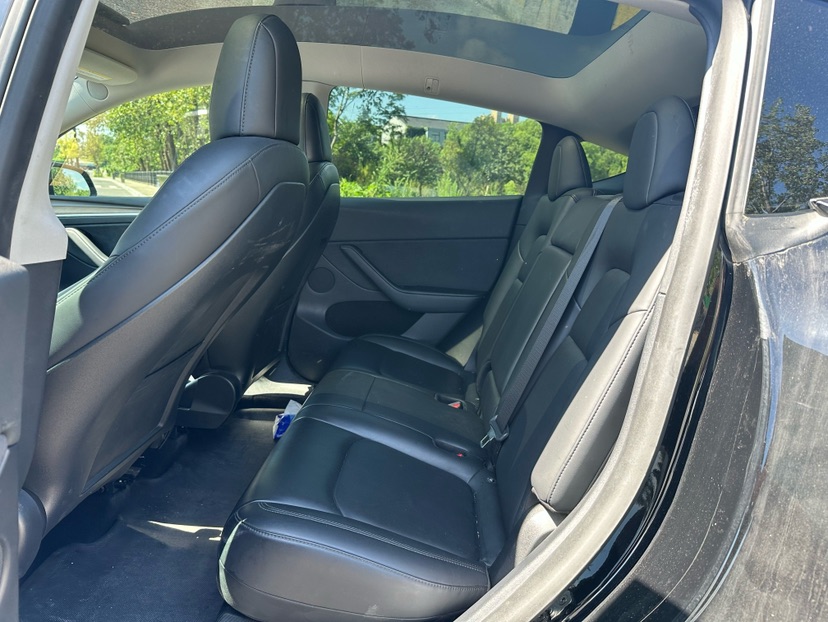 Tesla Model Y 2021 car image #7