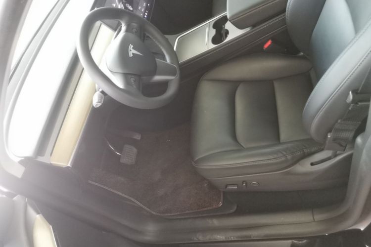 Tesla Model Y 2023 #15 Tesla Model Y 2023 car image #15
