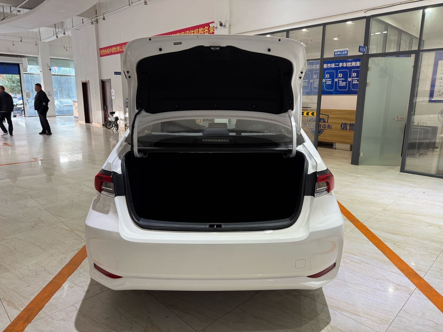 Toyota Corolla 2023 car image #10