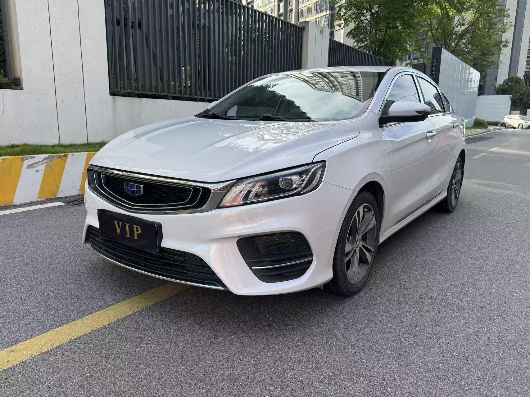 GEELY Binray 2018 car image 
