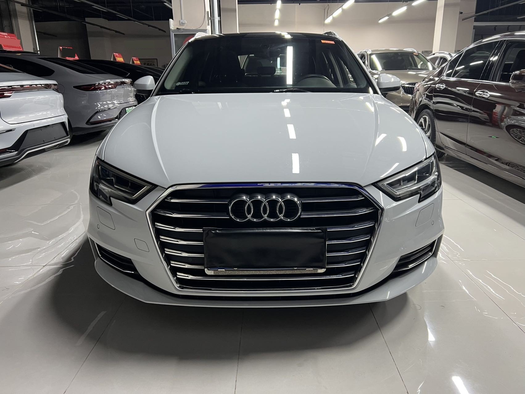 Audi A3 2019 car image #2