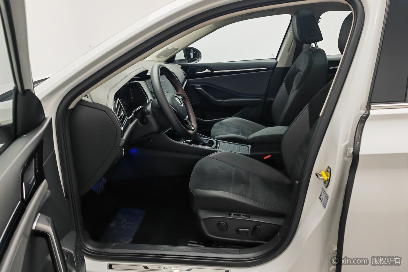Volkswagen Sagitar 2022 car image #10