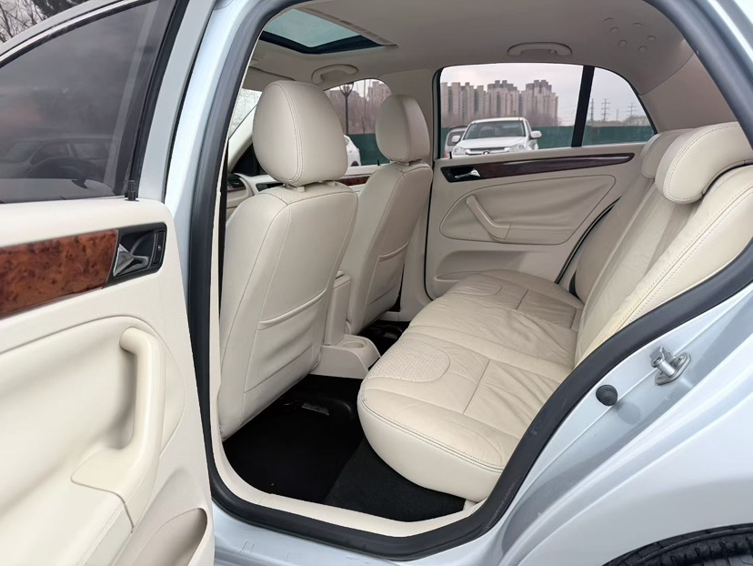 Volkswagen Bora 2012 immagine di auto #5