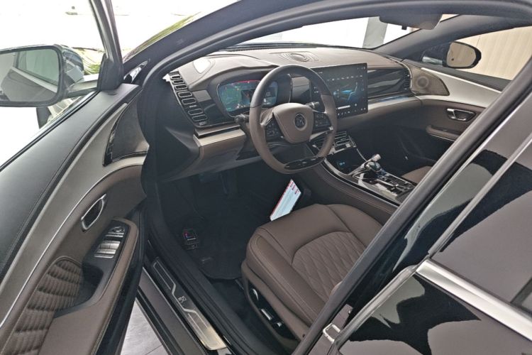 BYD Han 2024 car image #15