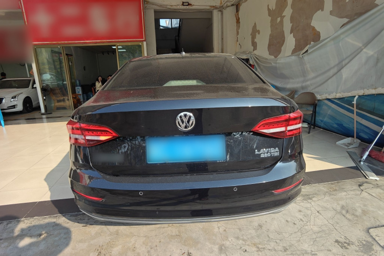 Volkswagen Lavida 2018 car image #4