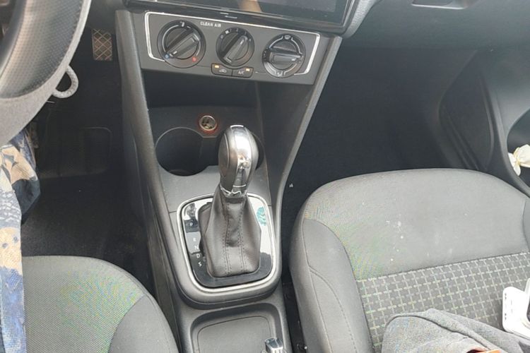 Volkswagen Polo 2018 #14 Volkswagen Polo 2018 car image #14