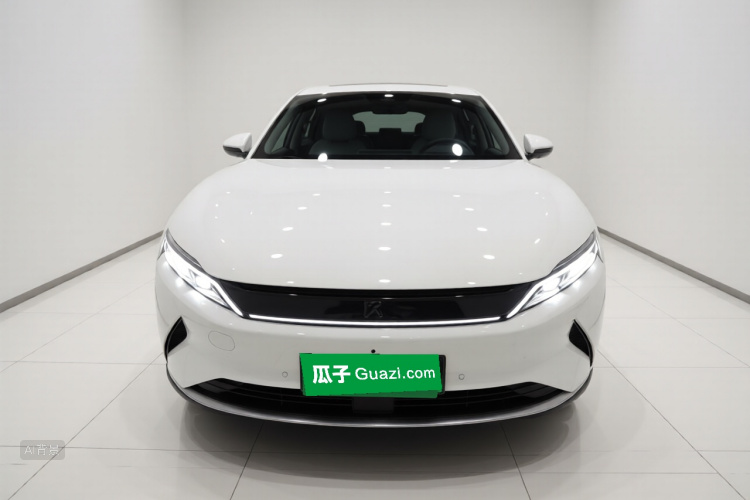 BYD Han 2022 immagine di auto #3