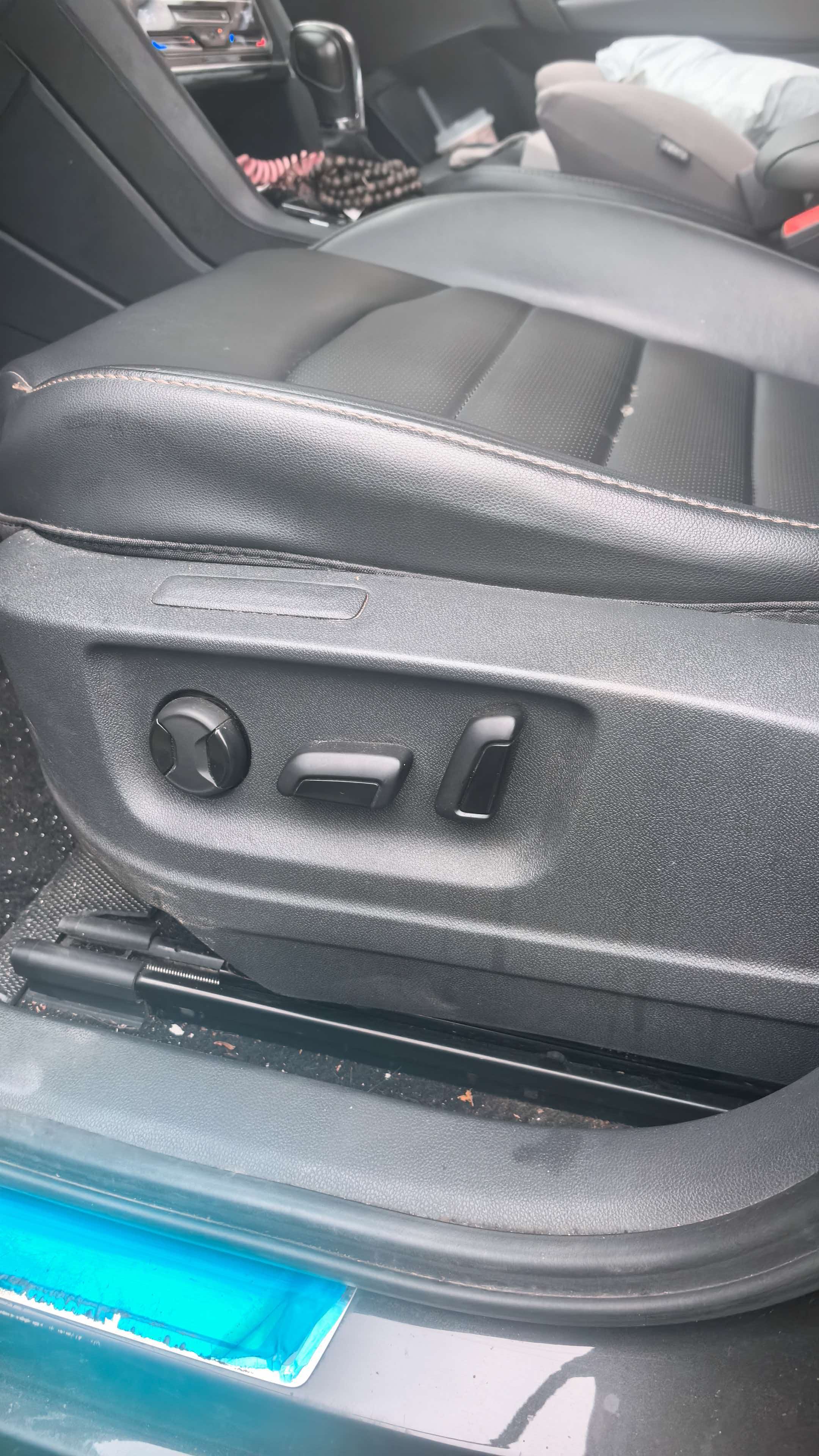 2023 car image #6
