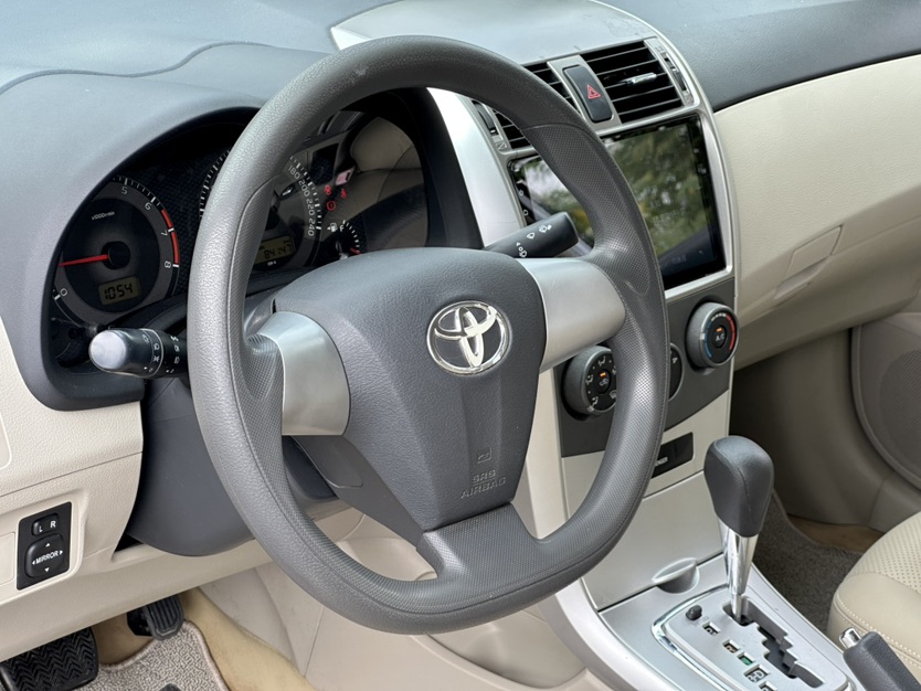 Toyota Corolla 2014 car image #9