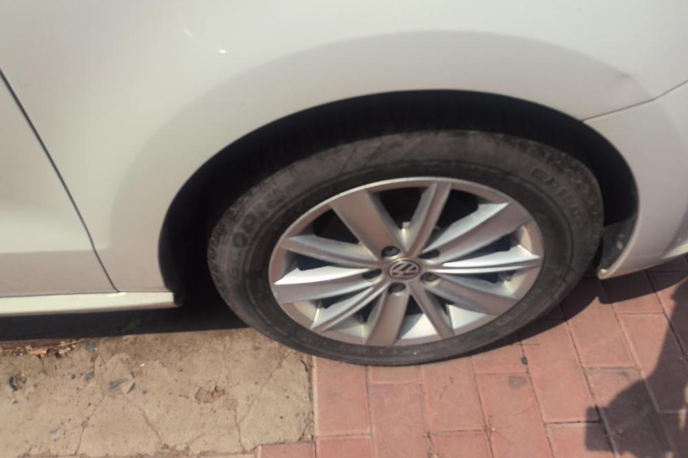 Volkswagen Polo 2014 car image #10