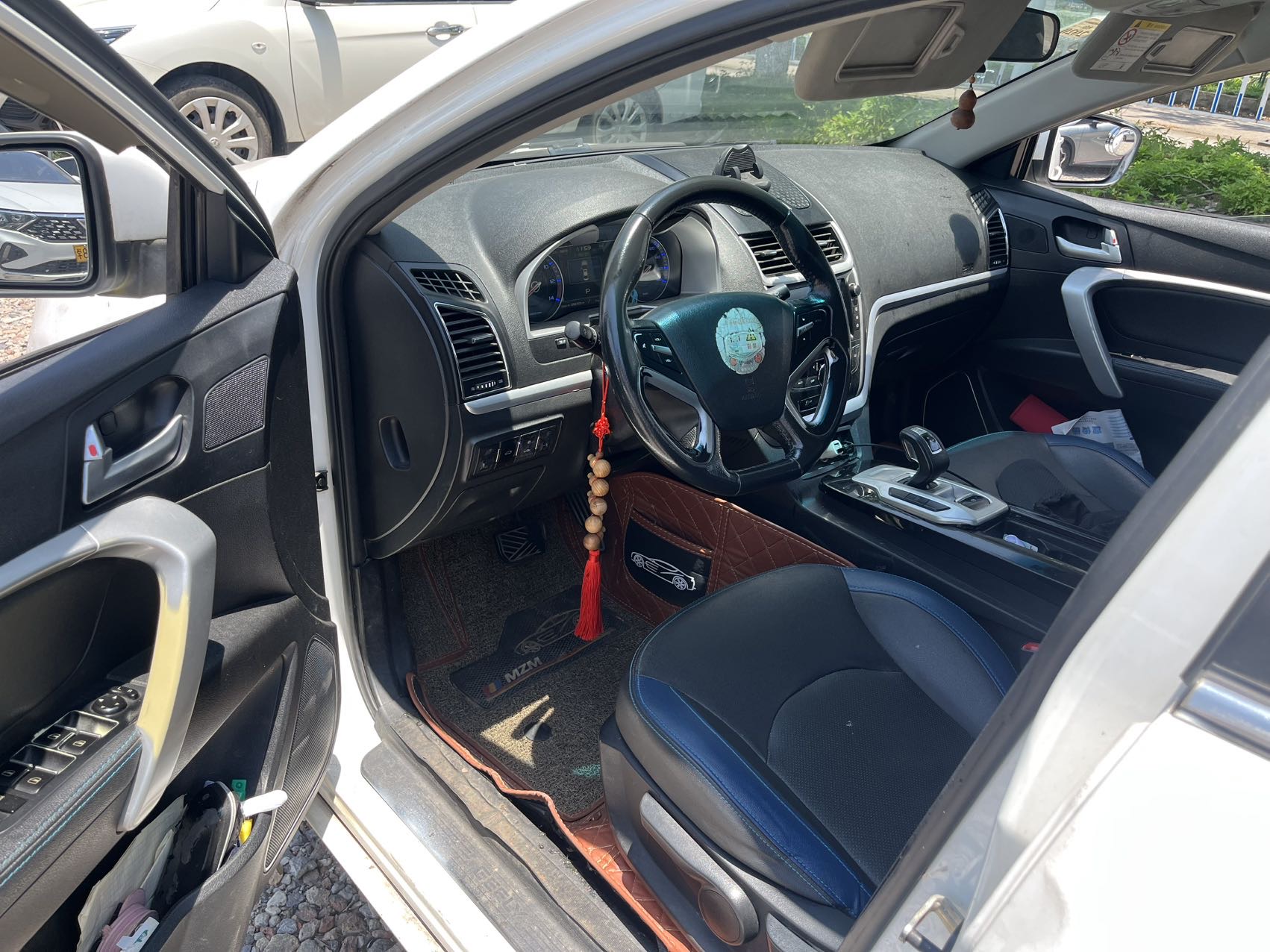 GEELY Emgrand New Energy 2018 car image #2