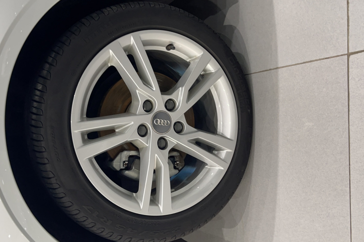 Audi A3 2019 car image #6