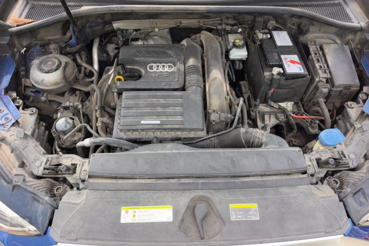 Audi Q3 2019 car image #22