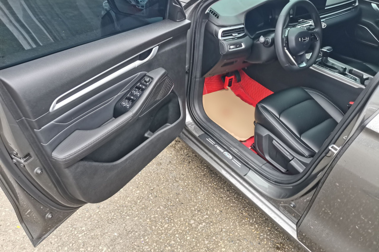 GEELY Emgrand 2024 car image #16