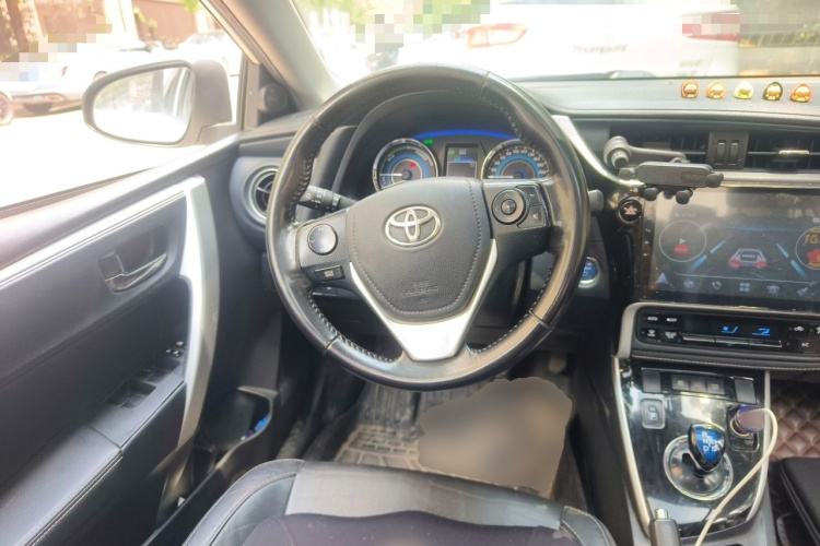 Toyota Corolla 2018 immagine di auto #11