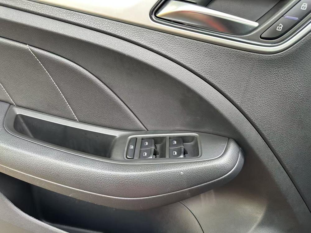 MG ZS 2018 #12 MG ZS 2018 car image #12
