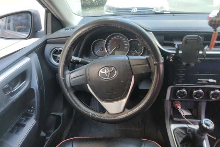 Toyota Corolla 2017 #11 Toyota Corolla 2017 car image #11