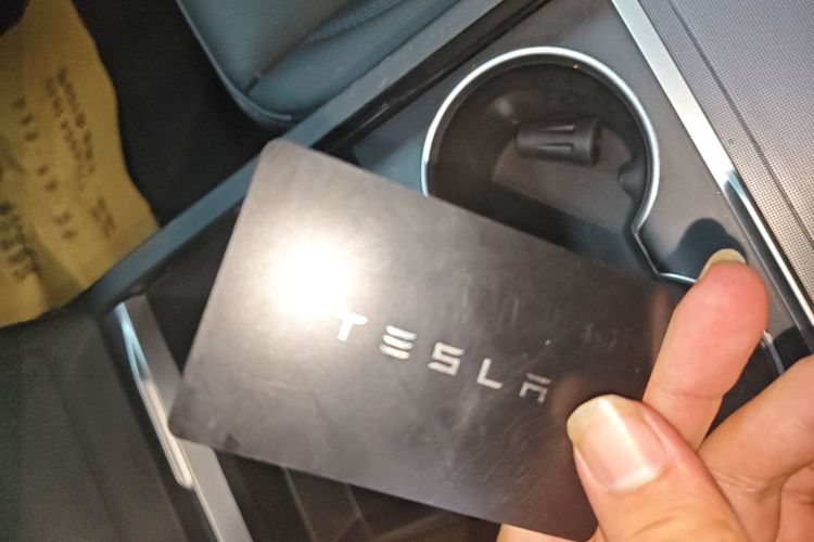 Tesla Model 3 2025 immagine di auto #9