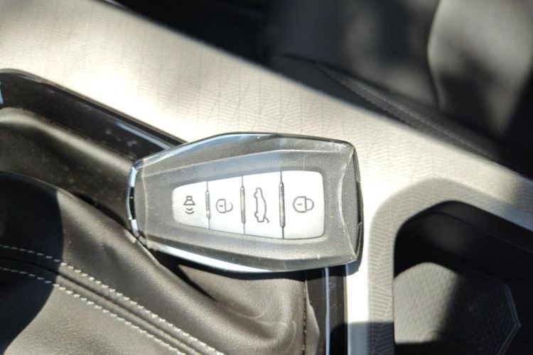 GEELY Emgrand 2025 car image #10