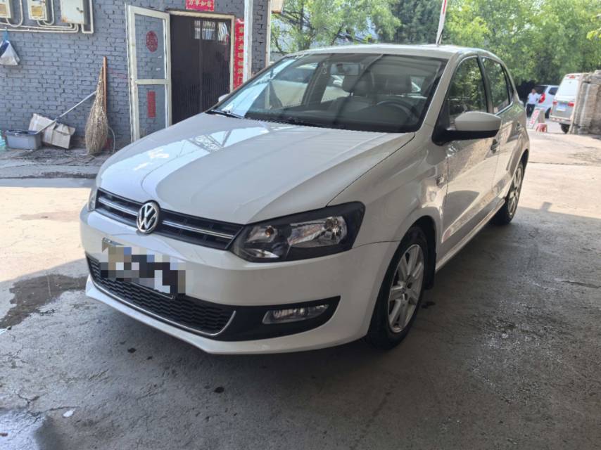 Volkswagen Polo 2012 Volkswagen Polo 2012 car image