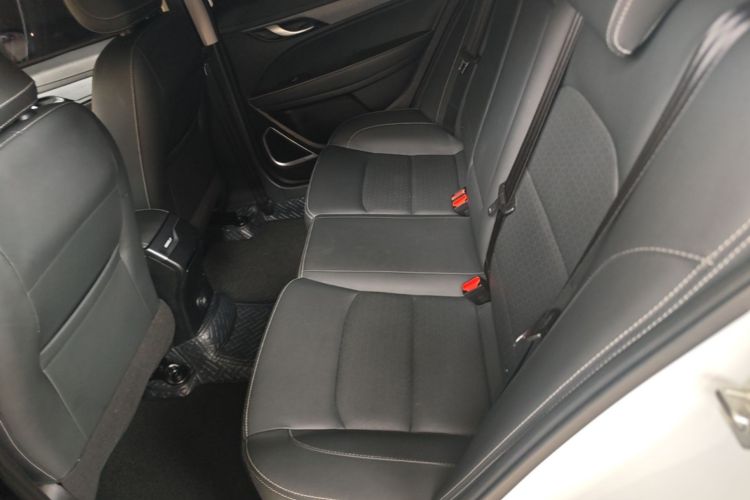 GEELY Emgrand 2021 #17 GEELY Emgrand 2021 car image #17