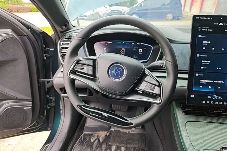 BYD Han 2022 car image #11