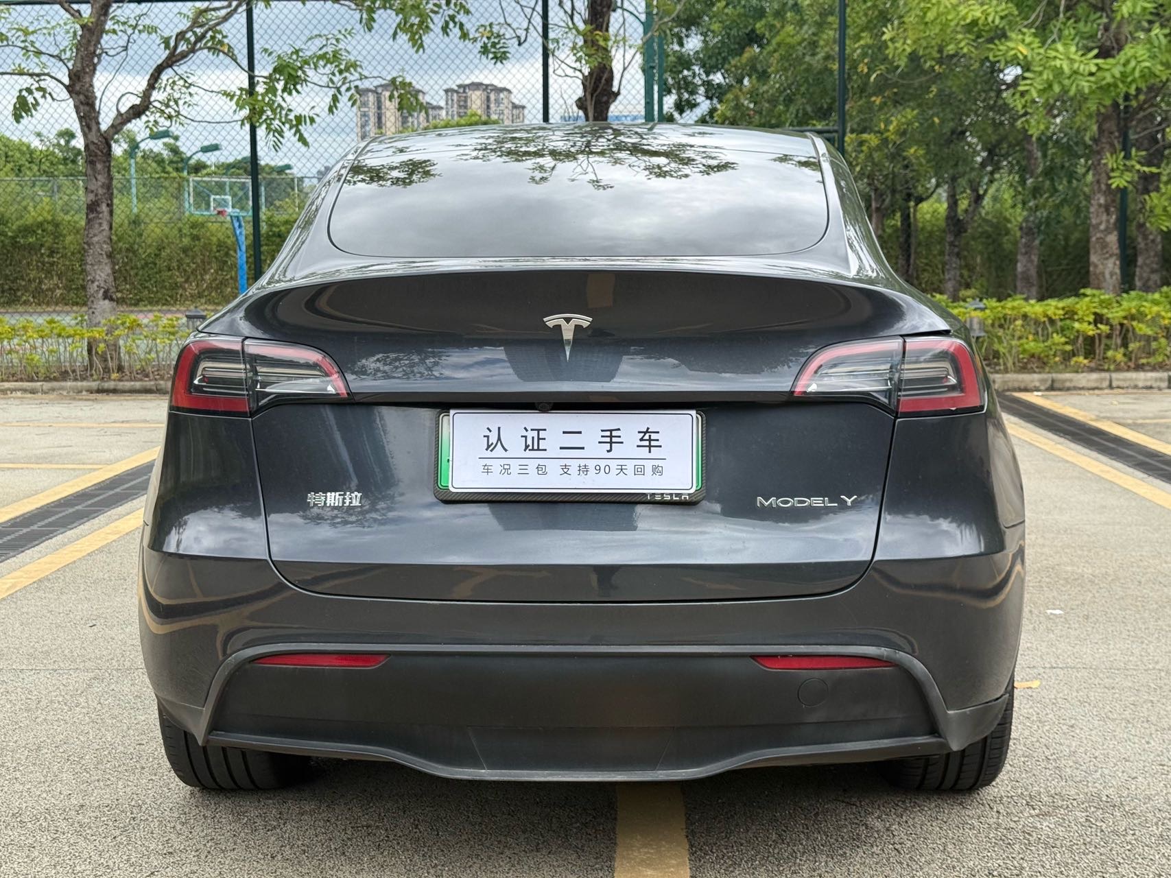 Tesla Model Y 2024 car image #10
