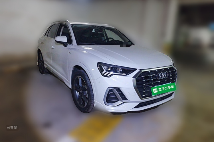 Audi Q3 2020 car image #4