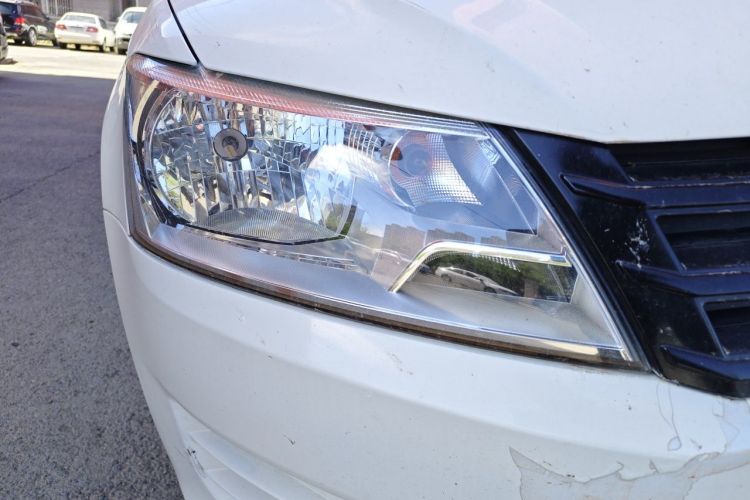 Volkswagen Santana 2016 car image #8