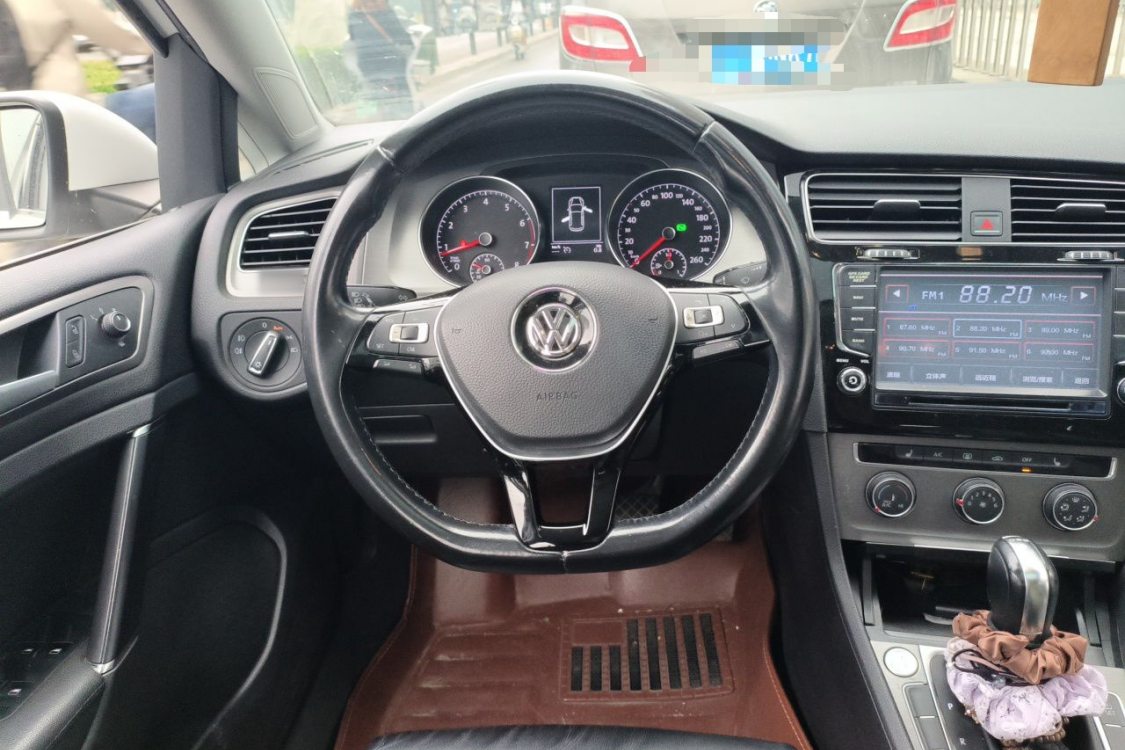 Volkswagen Golf 2015 car image #22