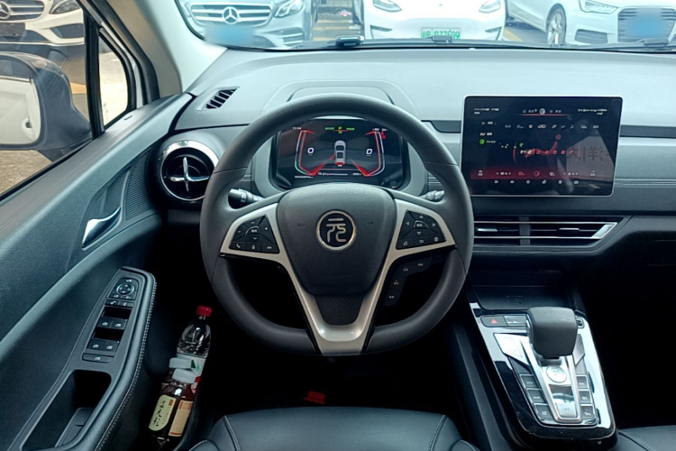 BYD Yuan New Energy 2019 car image #11