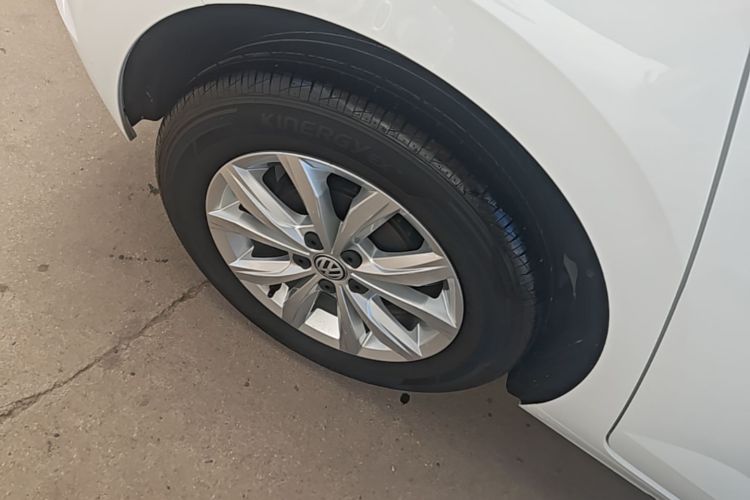 Volkswagen Polo 2021 car image #4