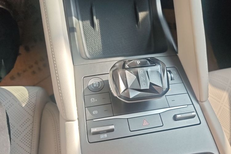 BYD YuanUP 2024 car image #14