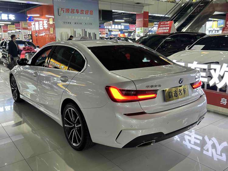 BMW 3 Series 2019 car image #5
