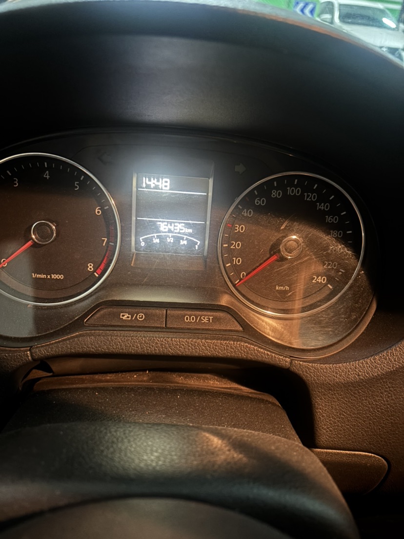 Volkswagen Polo 2015 car image #4