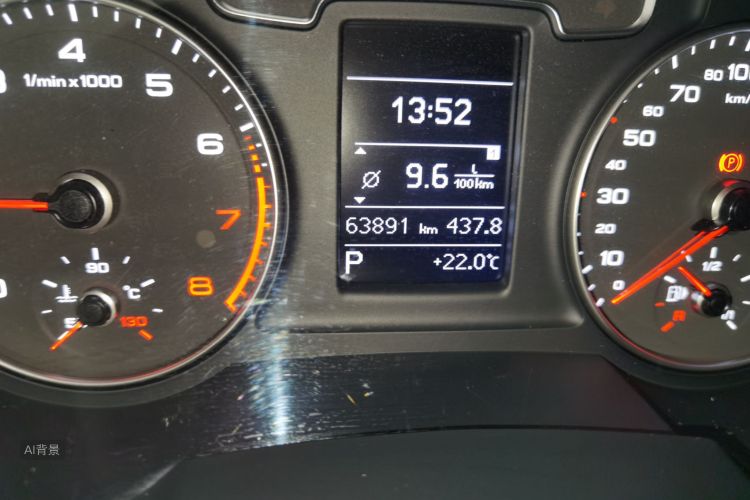 Audi Q3 2019 car image #14