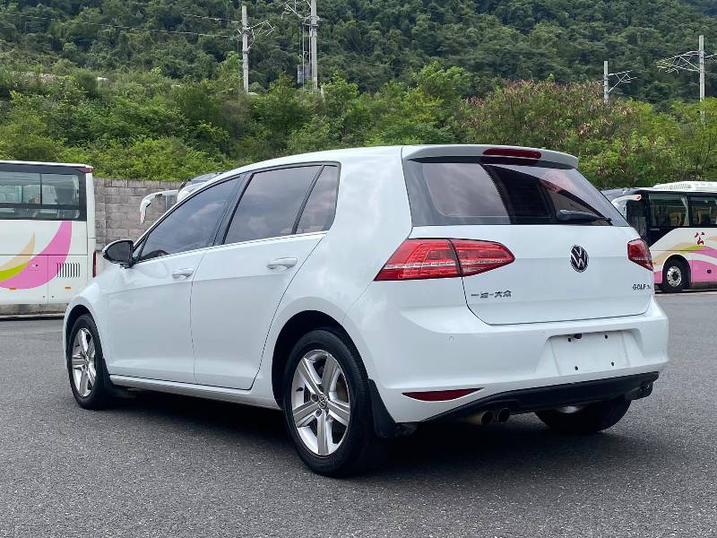 Volkswagen Golf 2016 car image #6