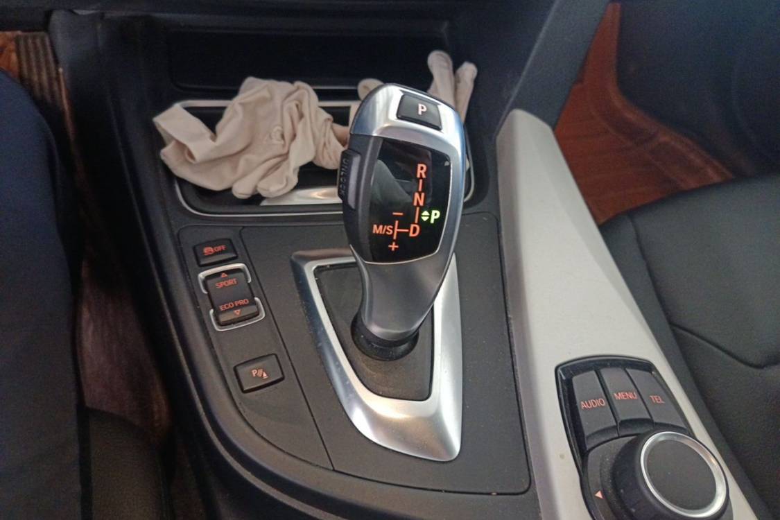BMW 3 Series 2015 car image #27