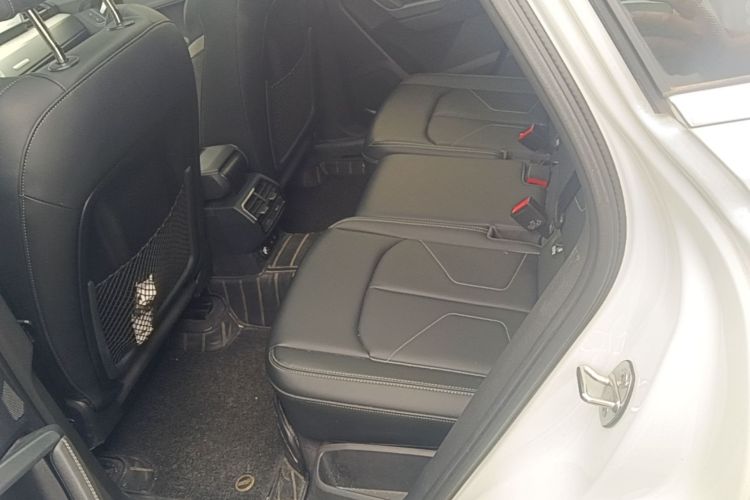 Audi Q3 2024 car image #12