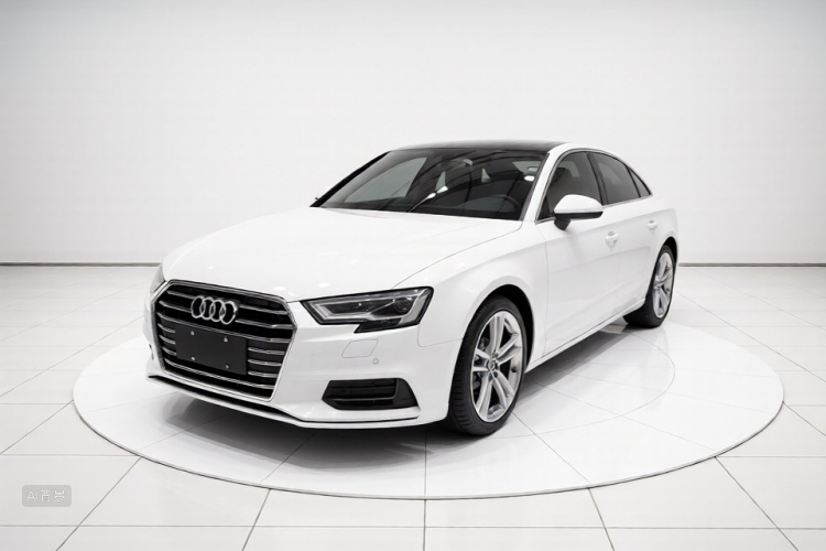 Audi A3 2019 immagine di auto #2