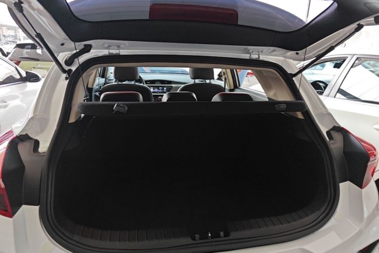 GEELY Emgrand GS 2021 #19 GEELY Emgrand GS 2021 car image #19