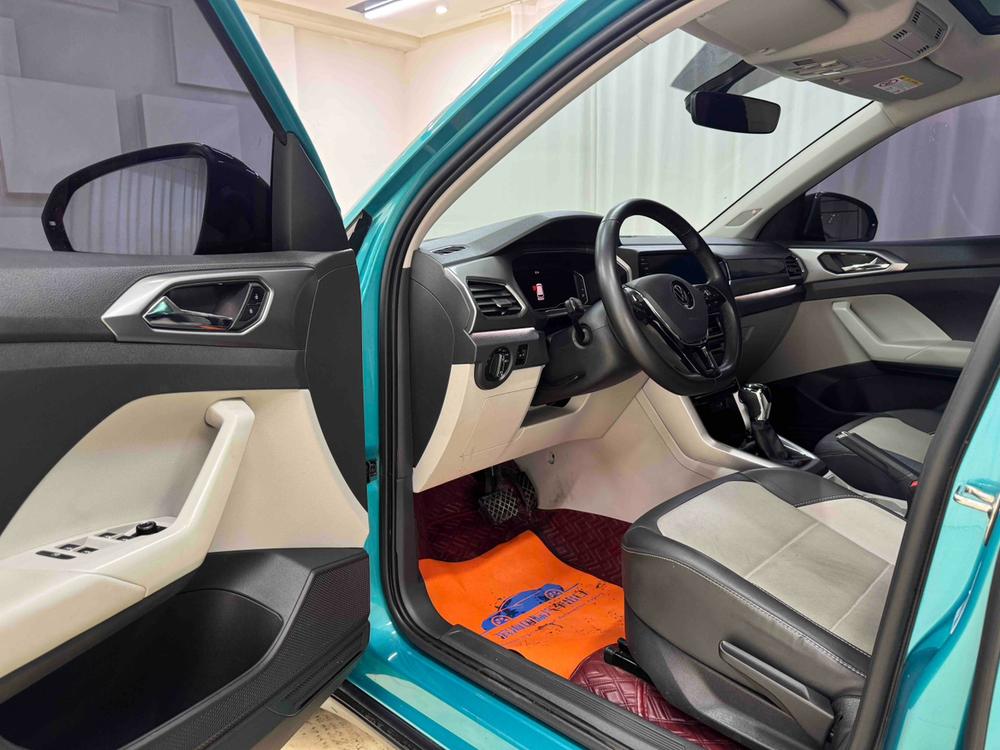 Volkswagen T-Cross 2022 #19 Volkswagen T-Cross 2022 car image #19