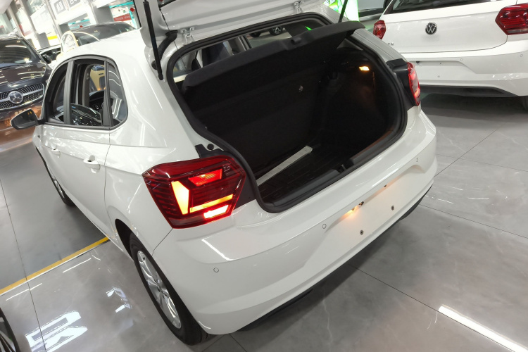 Volkswagen Polo 2022 صورة سيارة #5