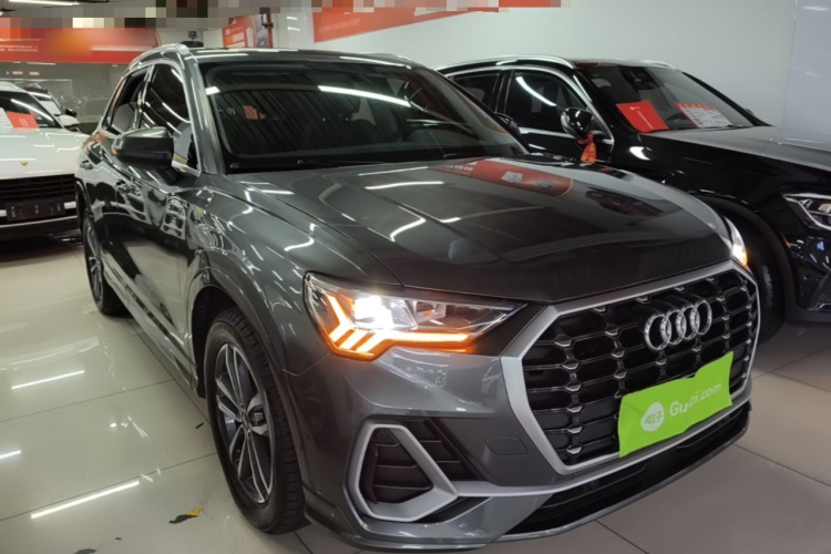 Audi Q3 2021 car image #4
