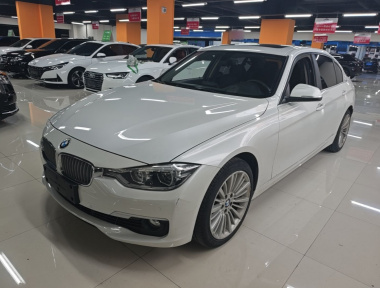 BMW 3 Series 2018 immagine di auto 