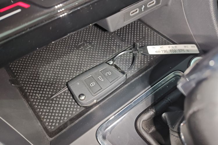 Volkswagen Bora 2025 car image #9