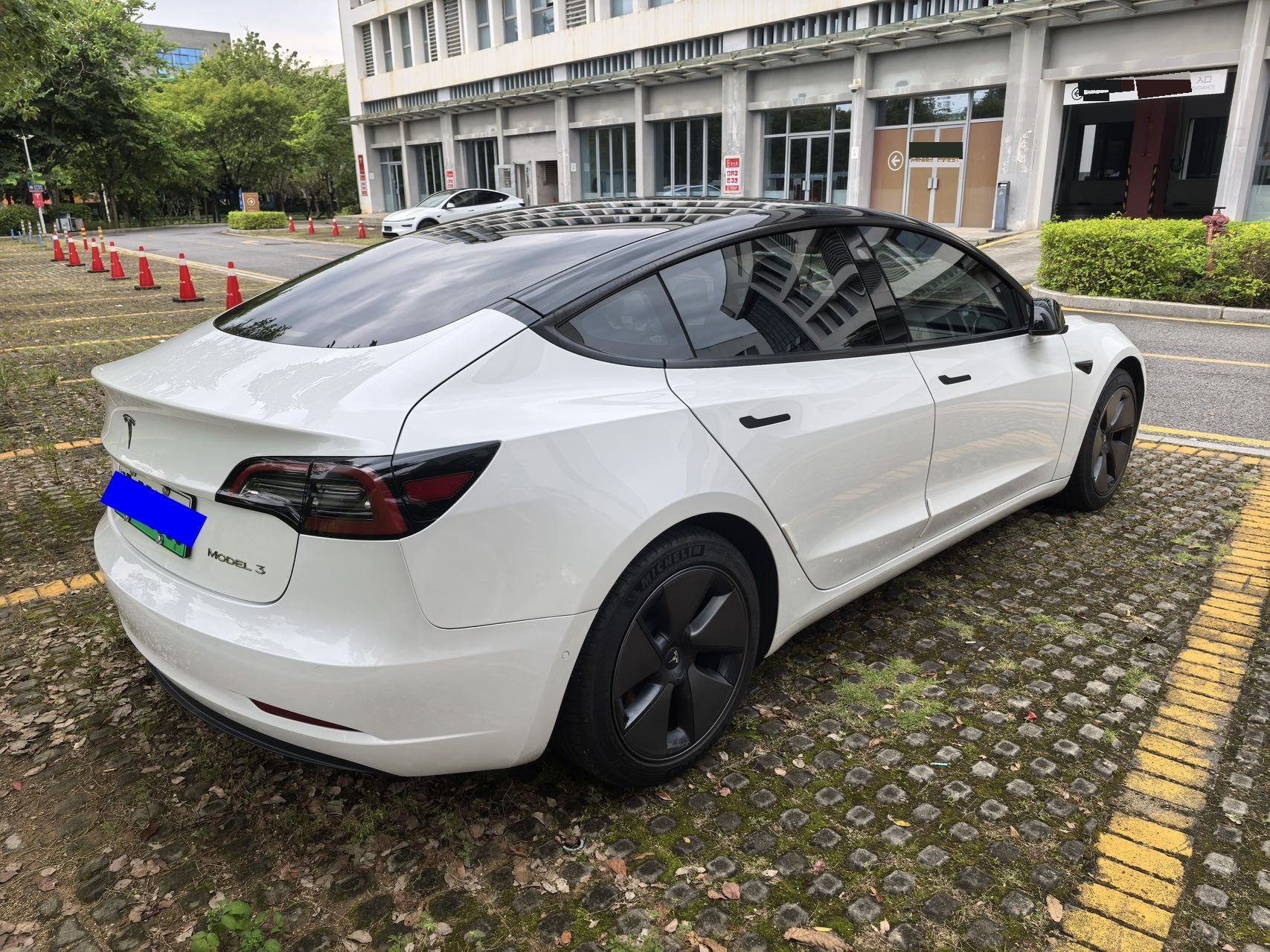 Tesla Model 3 2023 #6 Tesla Model 3 2023 car image #6